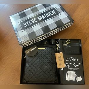 NIB STEVE MADDEN 2 PIECE GIFT BOX